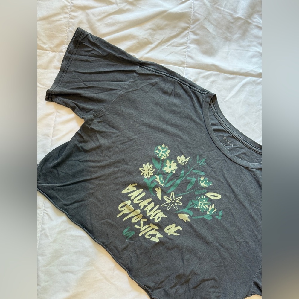 RVCA Charcoal Cropped Tee